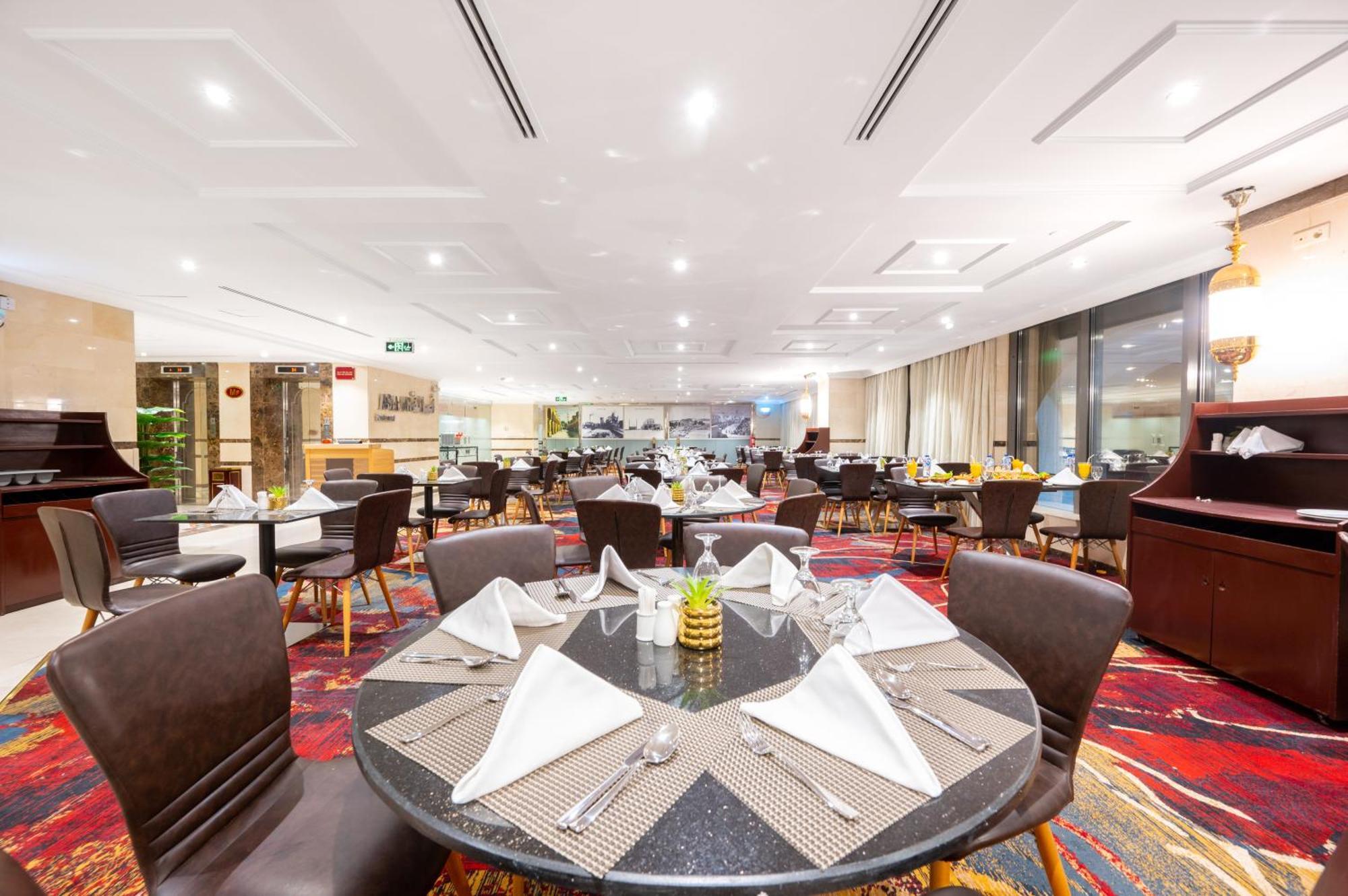 Shaza Regency Plaza Al Madinah Hotel Медина Екстериор снимка The Club at Tan Son Nhat International Airport