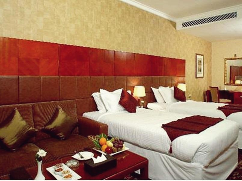 Shaza Regency Plaza Al Madinah Hotel Медина Екстериор снимка A room at the hotel