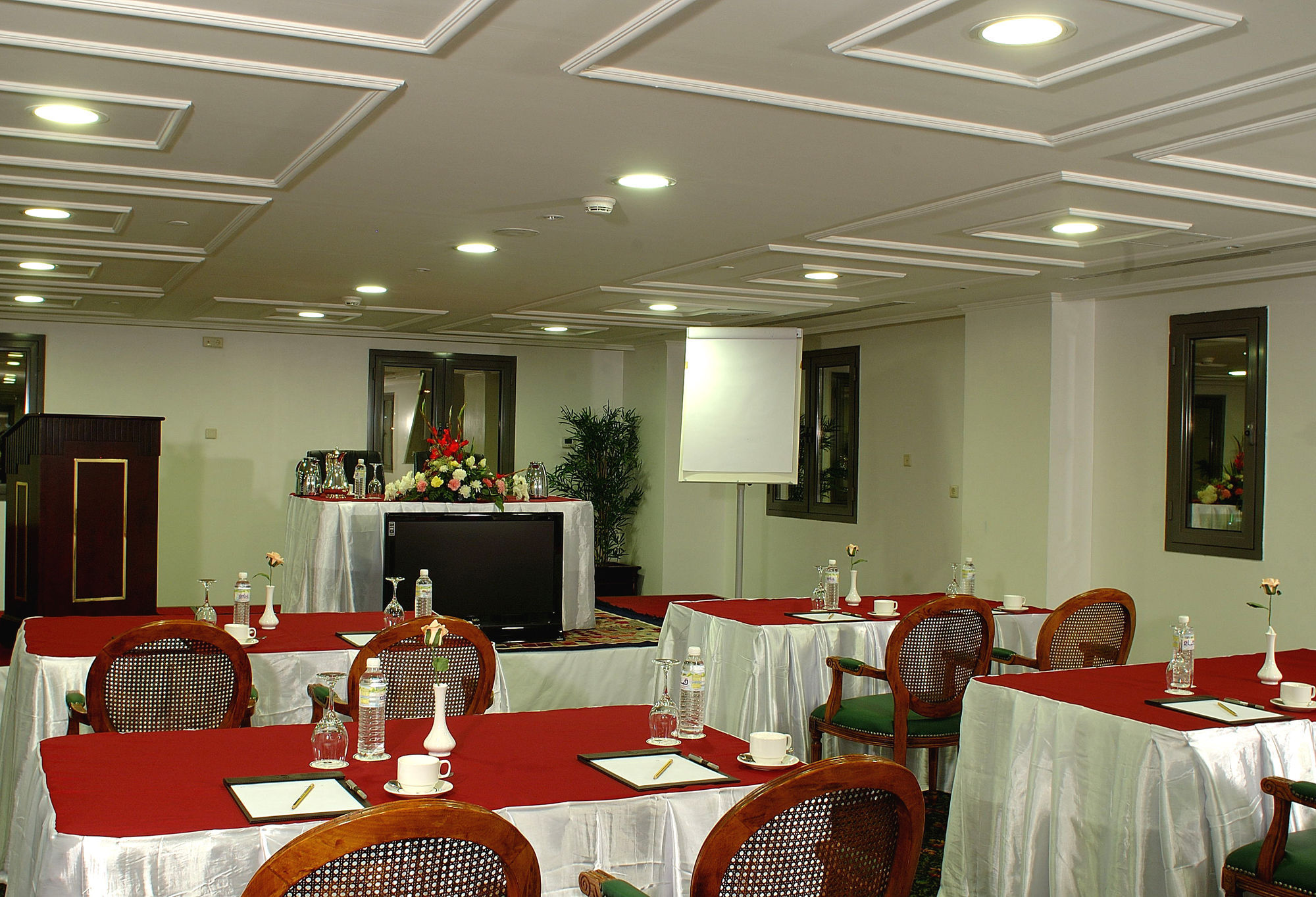 Shaza Regency Plaza Al Madinah Hotel Медина Екстериор снимка Meeting room